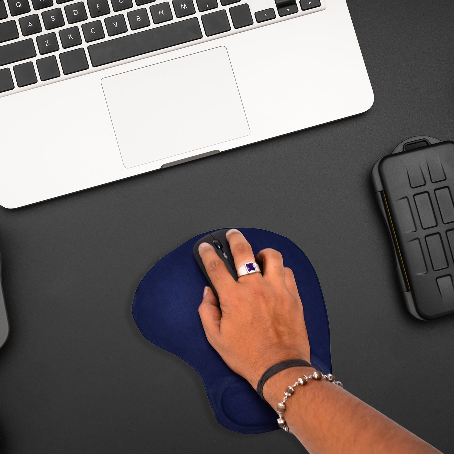 Comfortable mouse pad with wrist rest, close-up Comfortable mouse pad with wrist rest, close-up